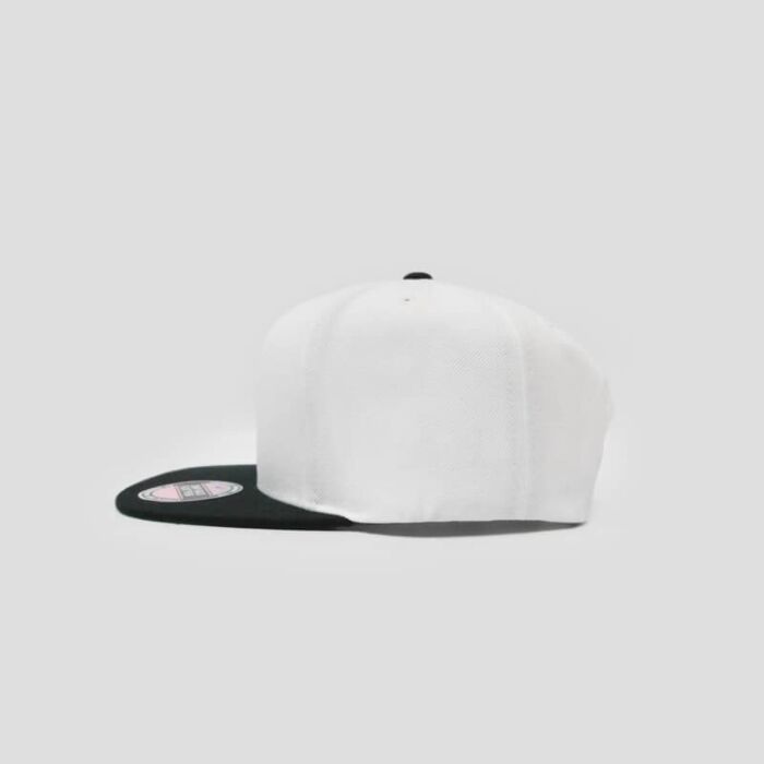 Snapback Flatpeak - White & Black
